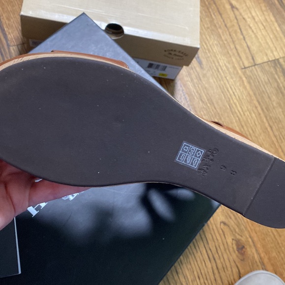 Brand new Coach Barkley semi matte calf in Saddle - Picture 4 of 8